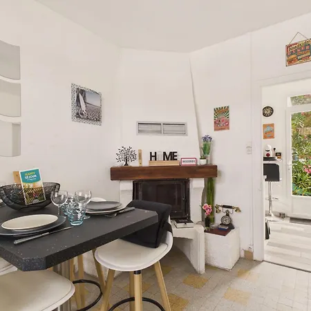 200m De La Plage, Jardin, 2 Adultes 2 Enfants Nyaraló *