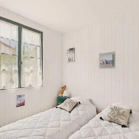 200m De La Plage, Jardin, 2 Adultes 2 Enfants * Les Bussolleries