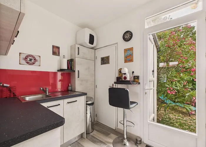 200m De La Plage, Jardin, 2 Adultes 2 Enfants Les Bussolleries