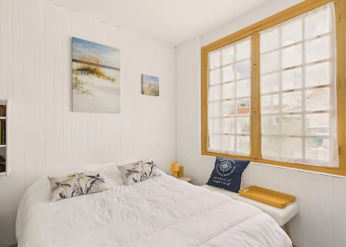 200m De La Plage, Jardin, 2 Adultes 2 Enfants *